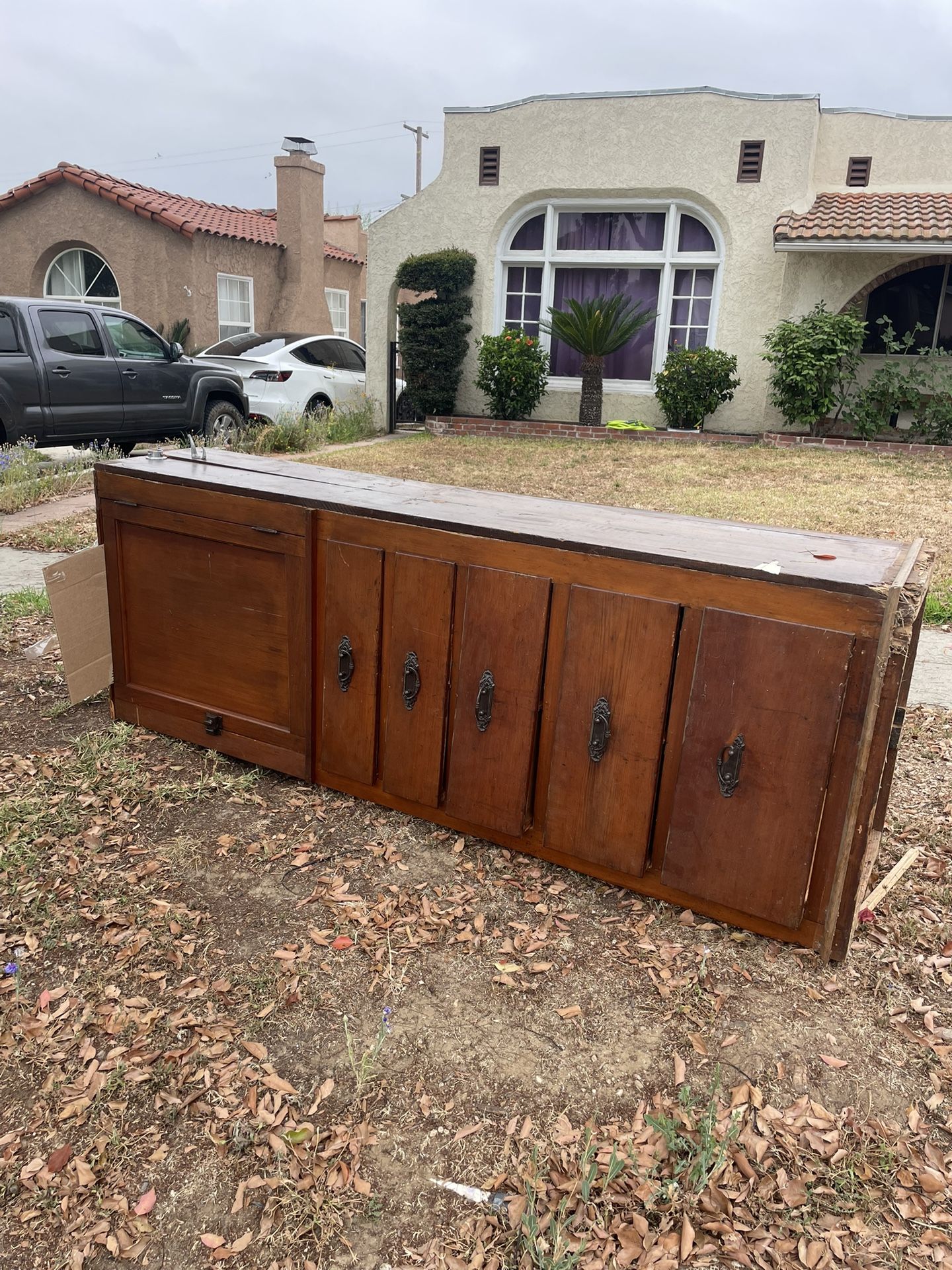 Free Victorian Cabinet