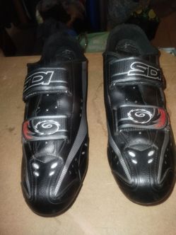 SIDI CYCLING SHOES ONLY USED 3 TIMES