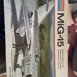 Monogram  MiG- 15 vintage model plane 1/48 