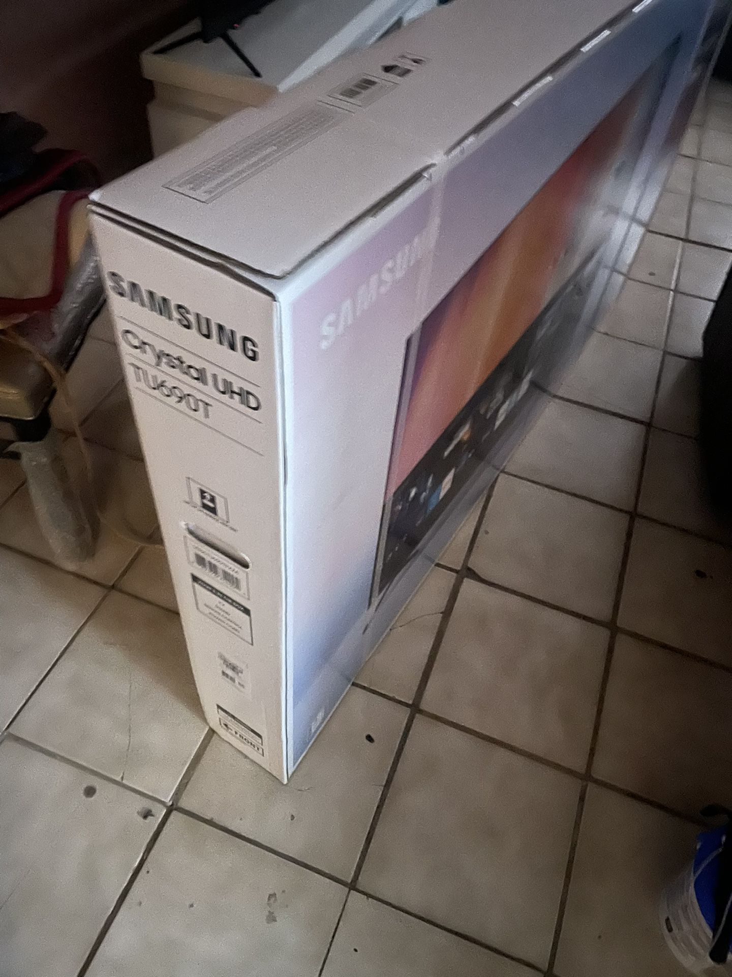 SAMSUNG 65 " Inch Tv Class TU690T Crystal UHD 4K Smart