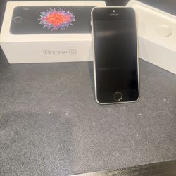 CLEAN iPhone SE, Space Gray, 64GB