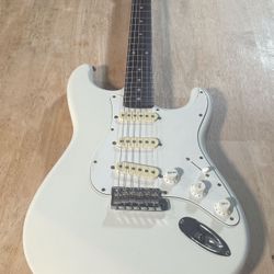1992 Squier Stratocaster MIJ – Wayne’s World Model – Vintage Japan – Arctic White