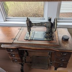 White Sewing Machine 