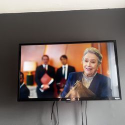 32 Inch Onn TV 