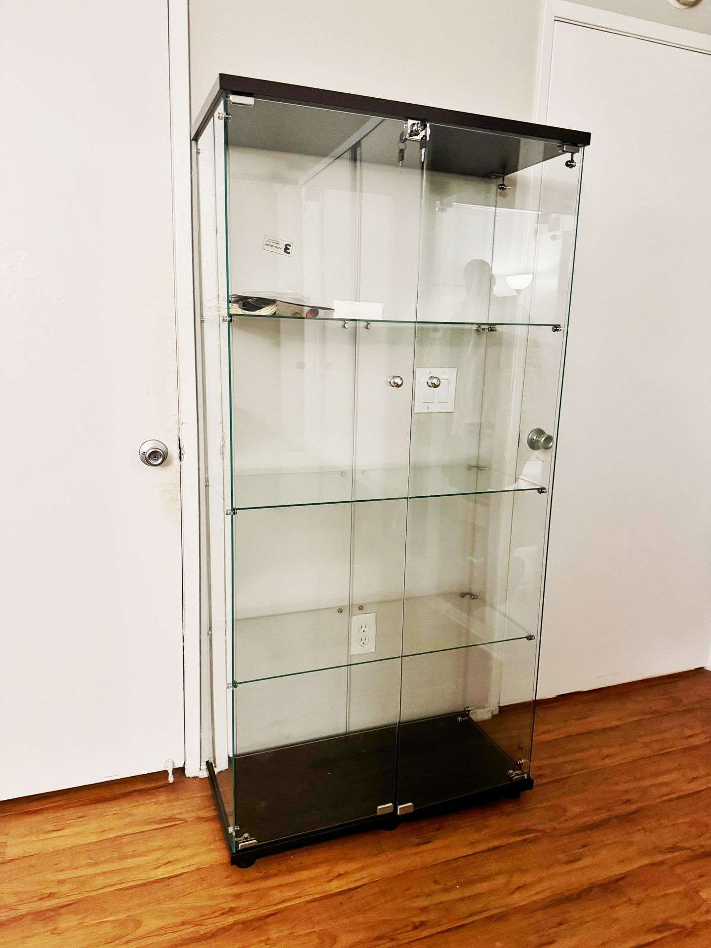 🚨 Glass Display Cabinet – Brand New, Assembled –Asking $100 (Retails $200 With Tax)