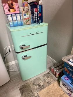 Mini fridge