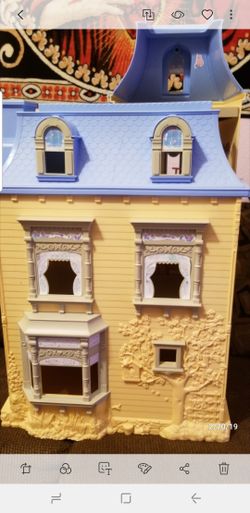 BEAUTIFUL VINTAGE HOUSE' DOLLS