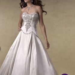 Maggie Sottero White Wedding Dress 