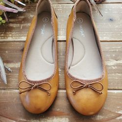 SIZE 3 GIRLS BIG KIDS COGNAC BALLERINA FLATS