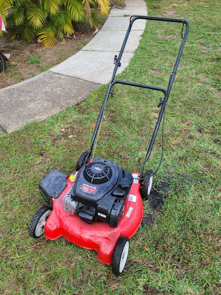 Yard Machines 20 In Briggs Stratton Simple Push Mower
