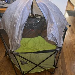 Indoor / Outdoor Toddler Play Yard 