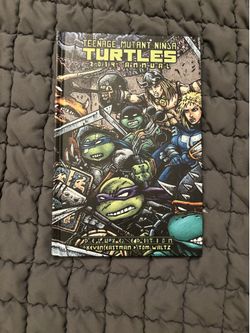 Kevin Eastman and tom waltz TMNT comic book