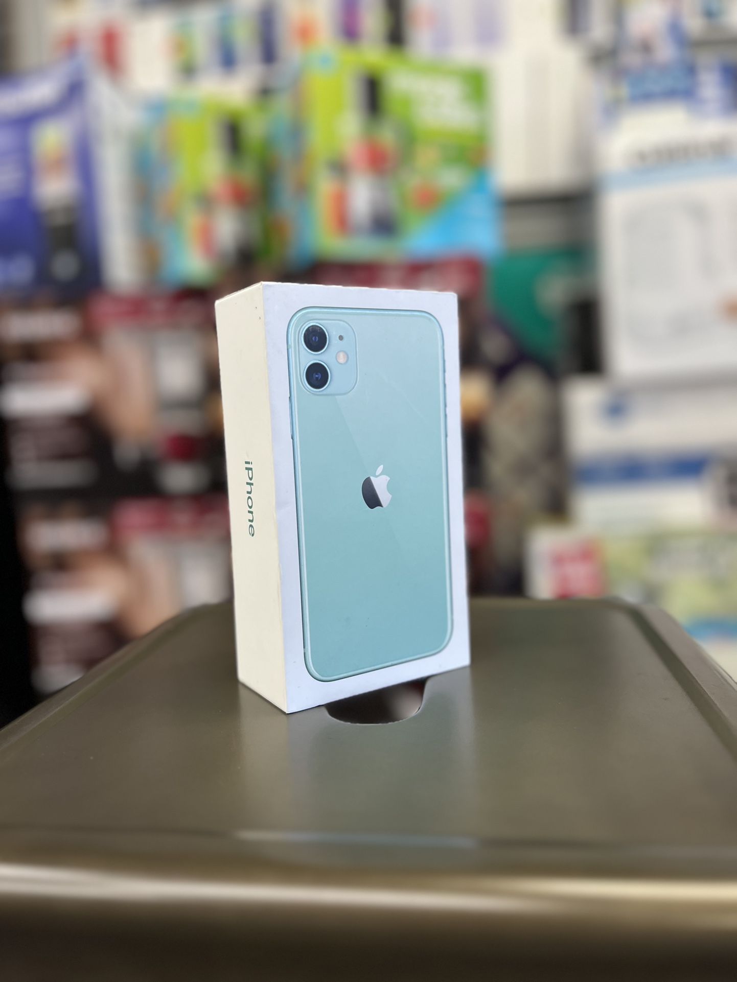 iPhone 11 (Factory Unlocked)