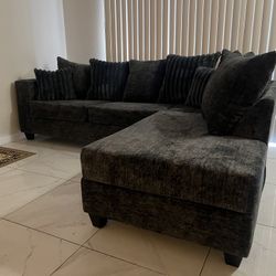 Sectional Black 