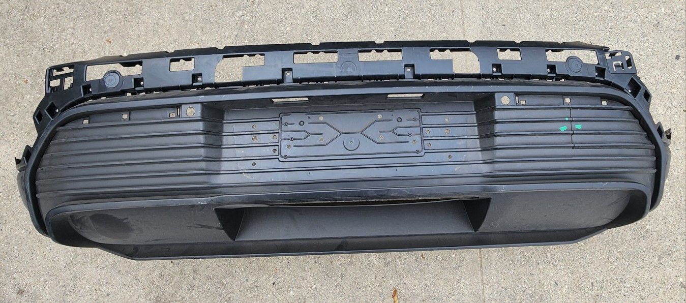 2022 2023 2024 PORSCHE MACAN REAR BUMPER VALANCE LOWER DIFFUSER