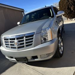 For Sale Cadillac Escalade 2013 15,200