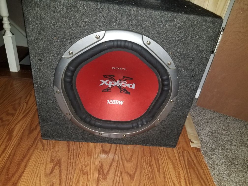 Car 12" speaker in box