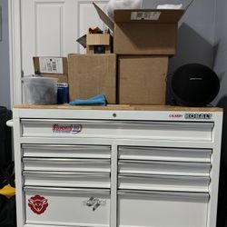 Kobalt 9- Drawer Rolling Tool Box (Excellent Condition) 