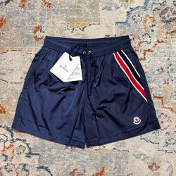 Moncler men’s Shorts size L/XL