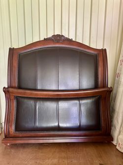 Luxury Queen Sleigh Bed with Leather Inlay