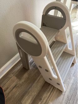 Foldable ladder