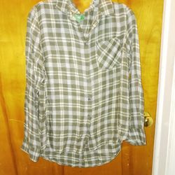 Very Nice Ladies Size Large Top 