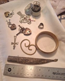 Vintage Jewelry heart lockets cross