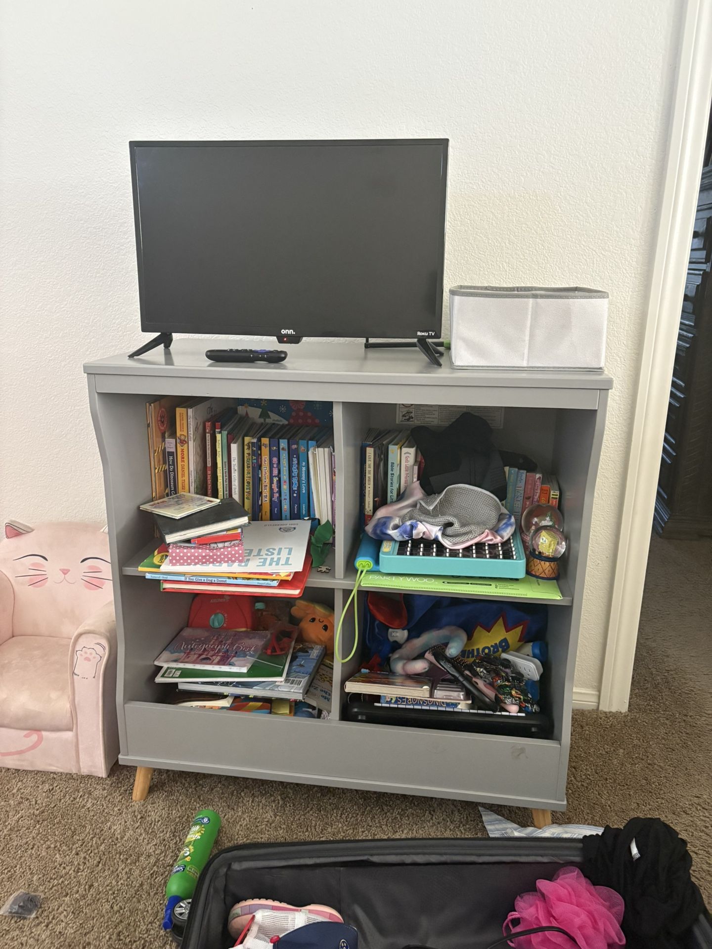Changing Table And Storage