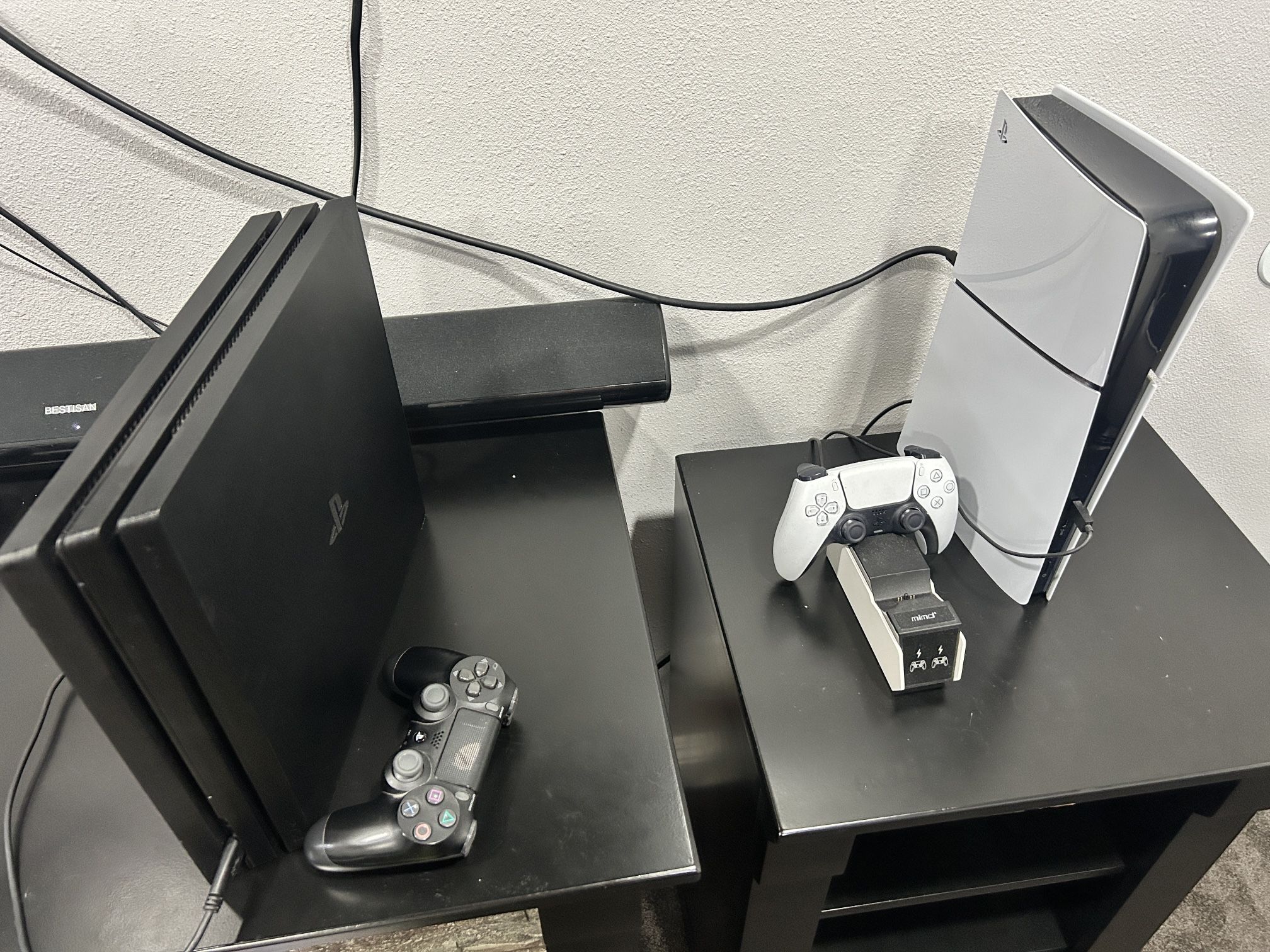 PS5 And Ps4 Pro 