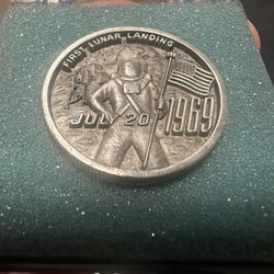 Apollo 11 Coin