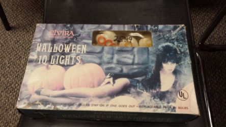 New old stock Elvira indoor outdoor halloween string lights