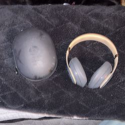 Beats By Dre Wireless Headphones Studio 3