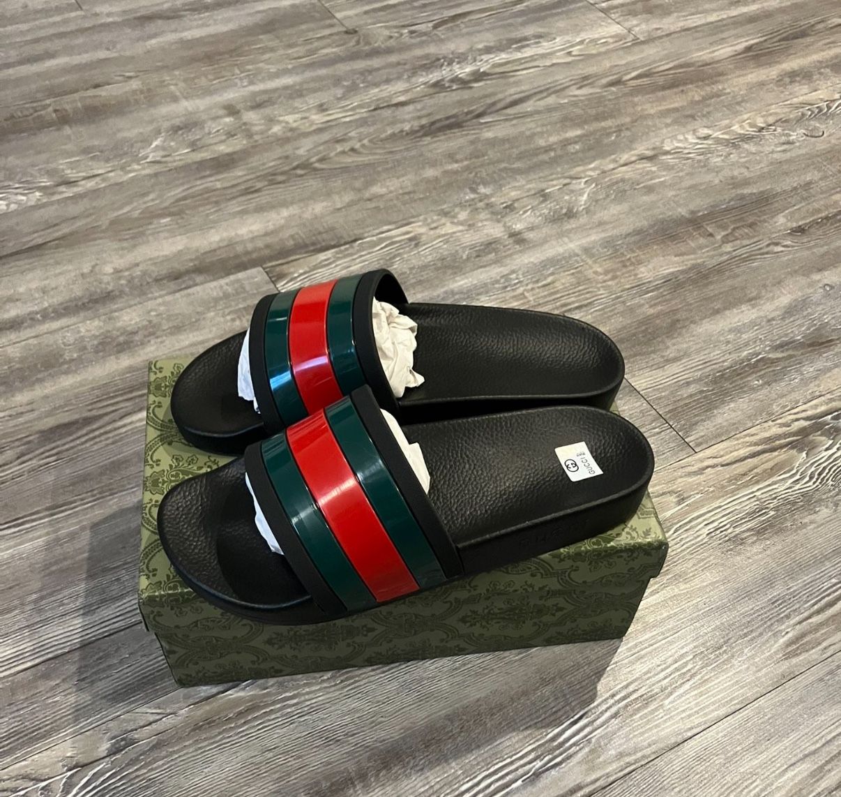 Mens Gucci Slides Size 44
