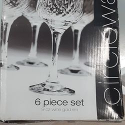 6 Piece Set 9 Oz Wine Gold Rim  