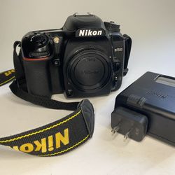 Nikon D7500 20.9MP Digital SLR Camera - 16k Shutter Count (Body Only)