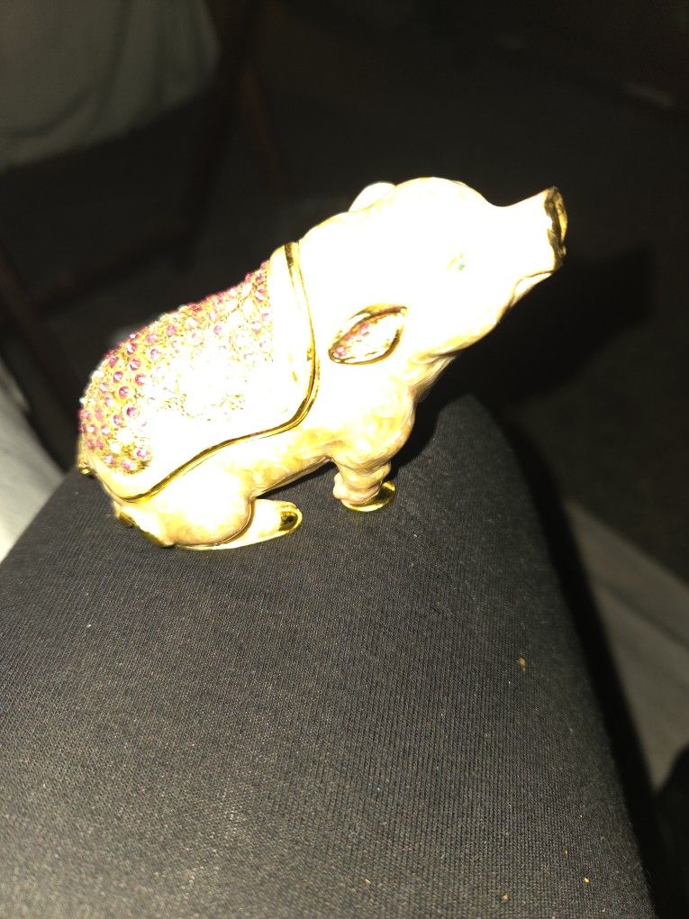 PIG DECORE