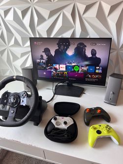 Xbox One + Logitech Racing Wheel Bundle
