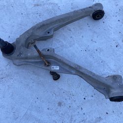 2018 Chevy Surbaban Drivers Lower Control Arm