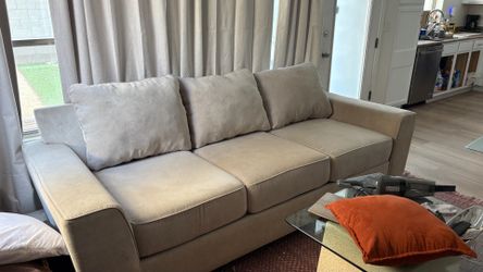 8.5’ Off white Couch