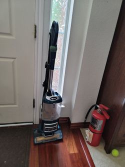 Used Vacuum - WORKS PERFECTLY