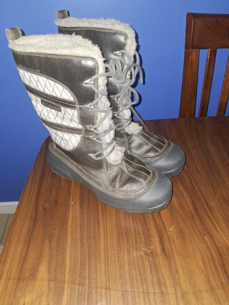 New Columbia Snow Boots Womens Size 12