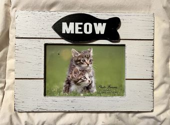 Brand New Meow Wooden Photo Frame For 6x4 Photos