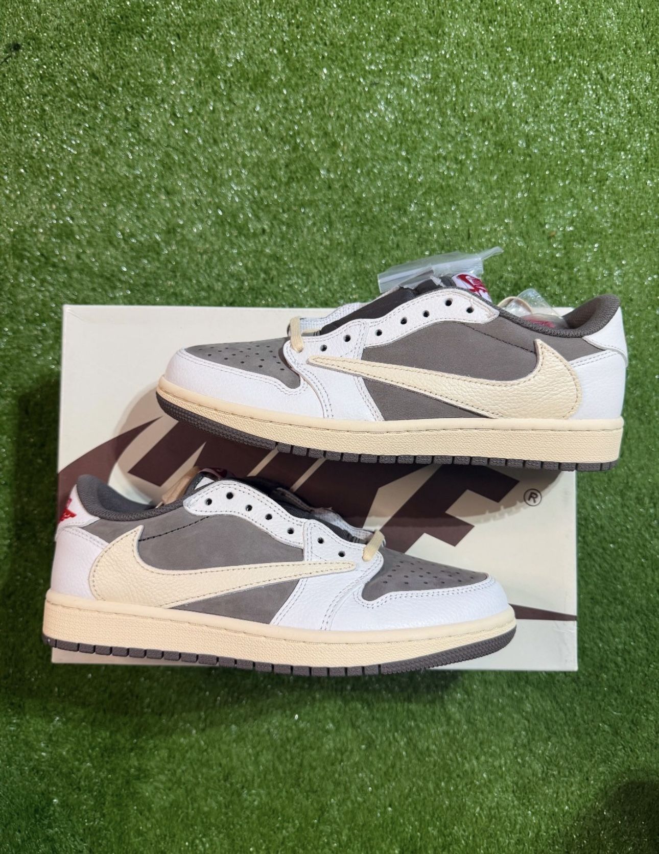 Travis Scott Reverse Mocha Jordan 1 Low