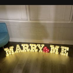 Romantic Proposal ‘Marry Me’ Sign Light Up Letters