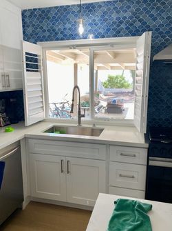 Wood Shutters (FREE ESTIMATES & SAME DAY PRICING)- Plantation, Custom, Interior, Window Treatments/Coverings. Persianas de Madera. Se Habla Espanol.