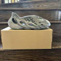 Yeezy Foam Runner MX Granite