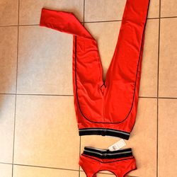 red alo yoga set