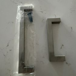 Drawer Or Cabinet Pulls