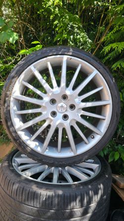 OEM 20" Maserati Wheels & Tires Set - Staggered 20x8.5 / 20x10.5