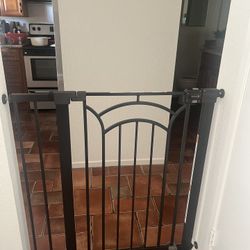 Safety 1st Tall & Wide Baby and Pet Gate with Pressure Mount Fastening